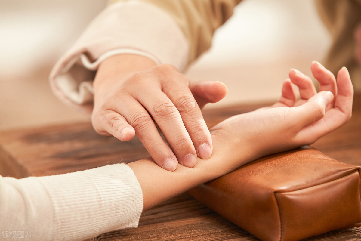 睡不踏实老醒中药奇方,嗜睡中医如何调理