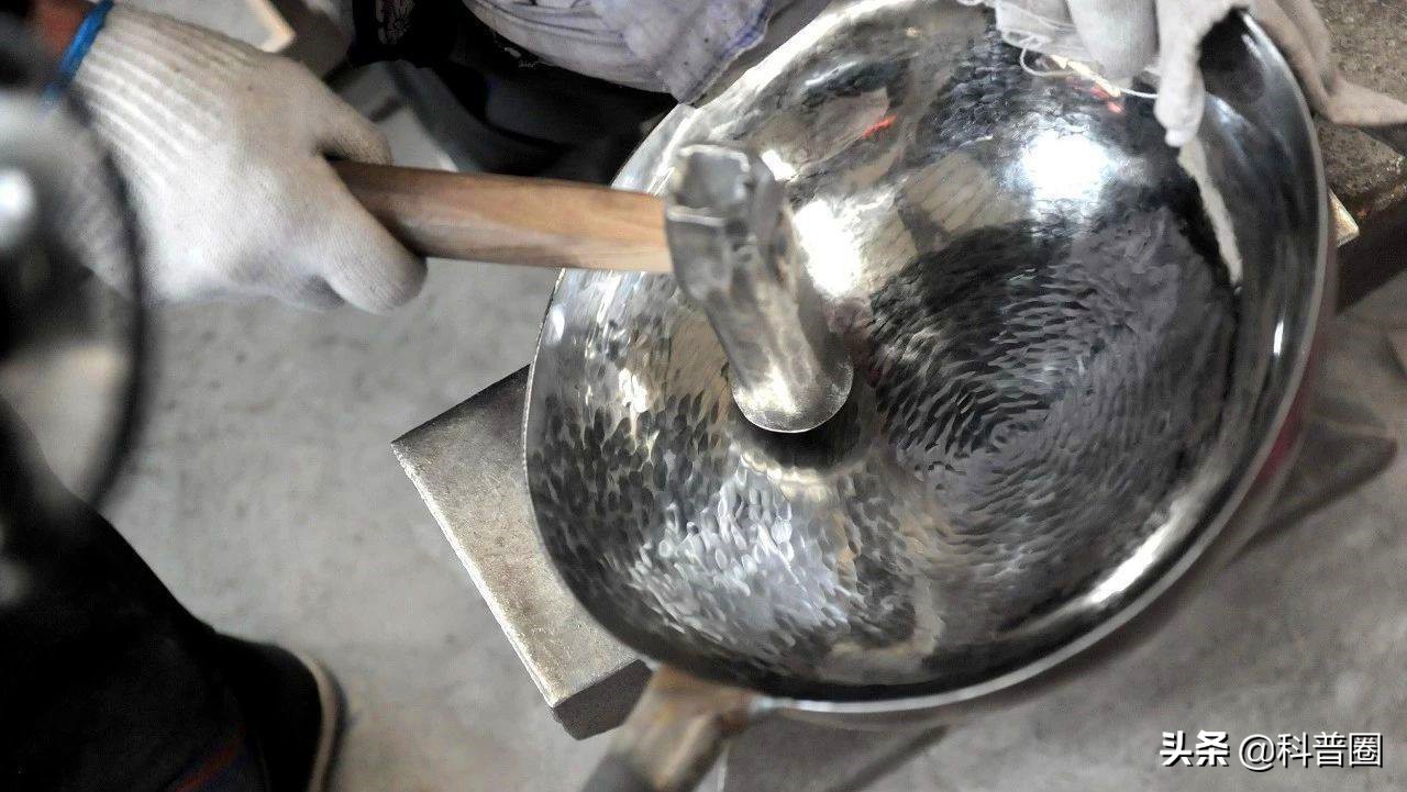 化工桶做的铁锅有毒吗,央视曝光毒铁锅