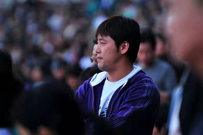 军营里走出的中场指挥官，健力宝球员系列四小天鹅之大将隋东亮