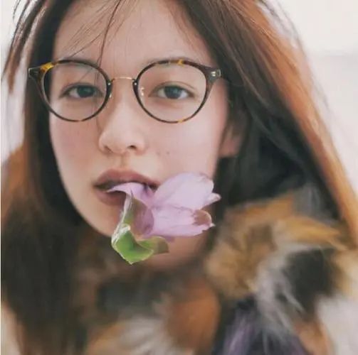 眼镜封印住的颜值怎么拍,眼镜封印了颜值怎么办