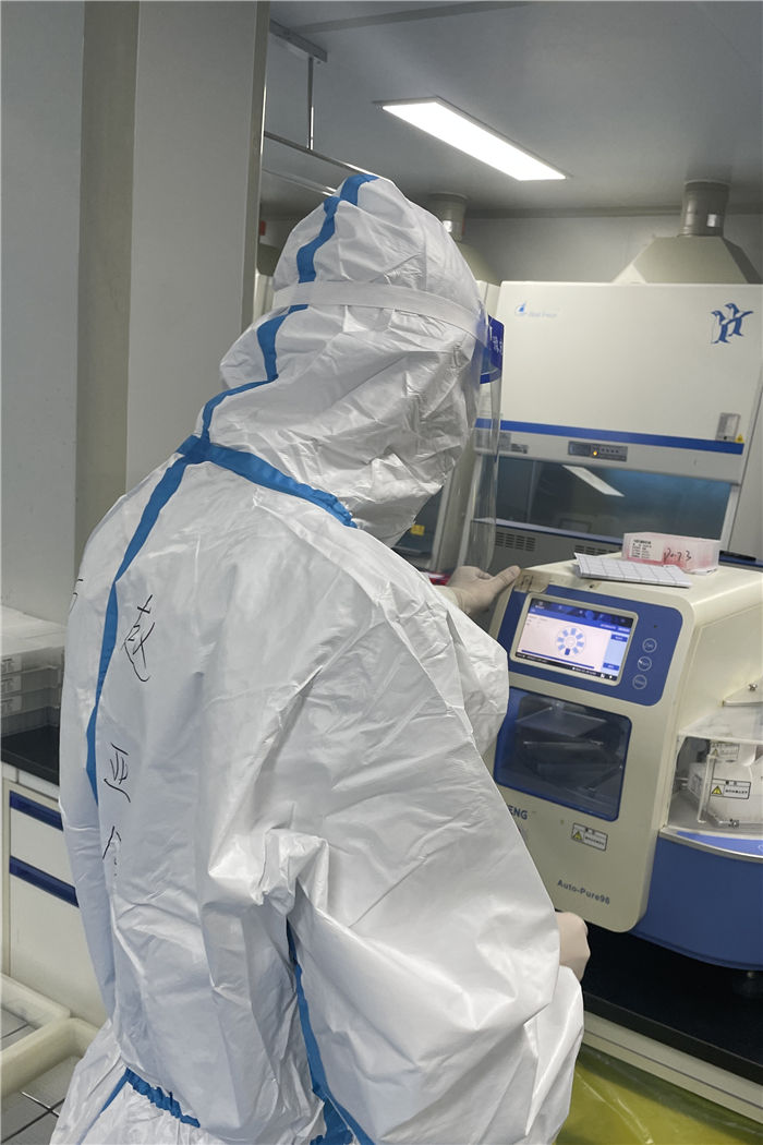 用“火眼金睛”守护平安防线——郑州市二院检验科主任韩根良