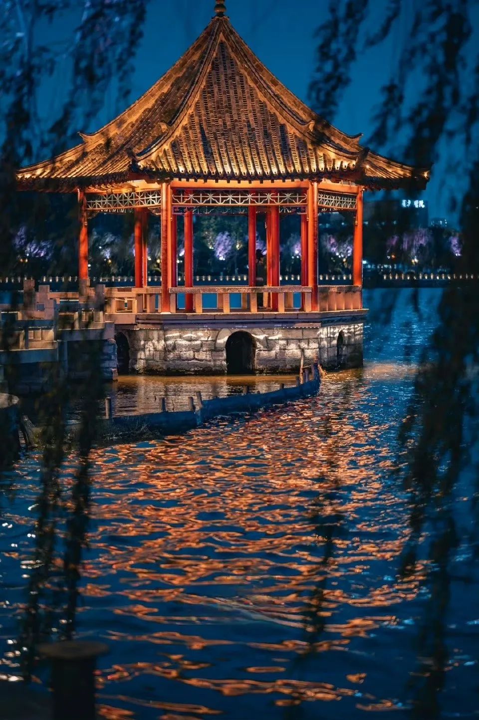 好看又好逛，不愧是济南的夜！来感受济南夜晚的美好吧~