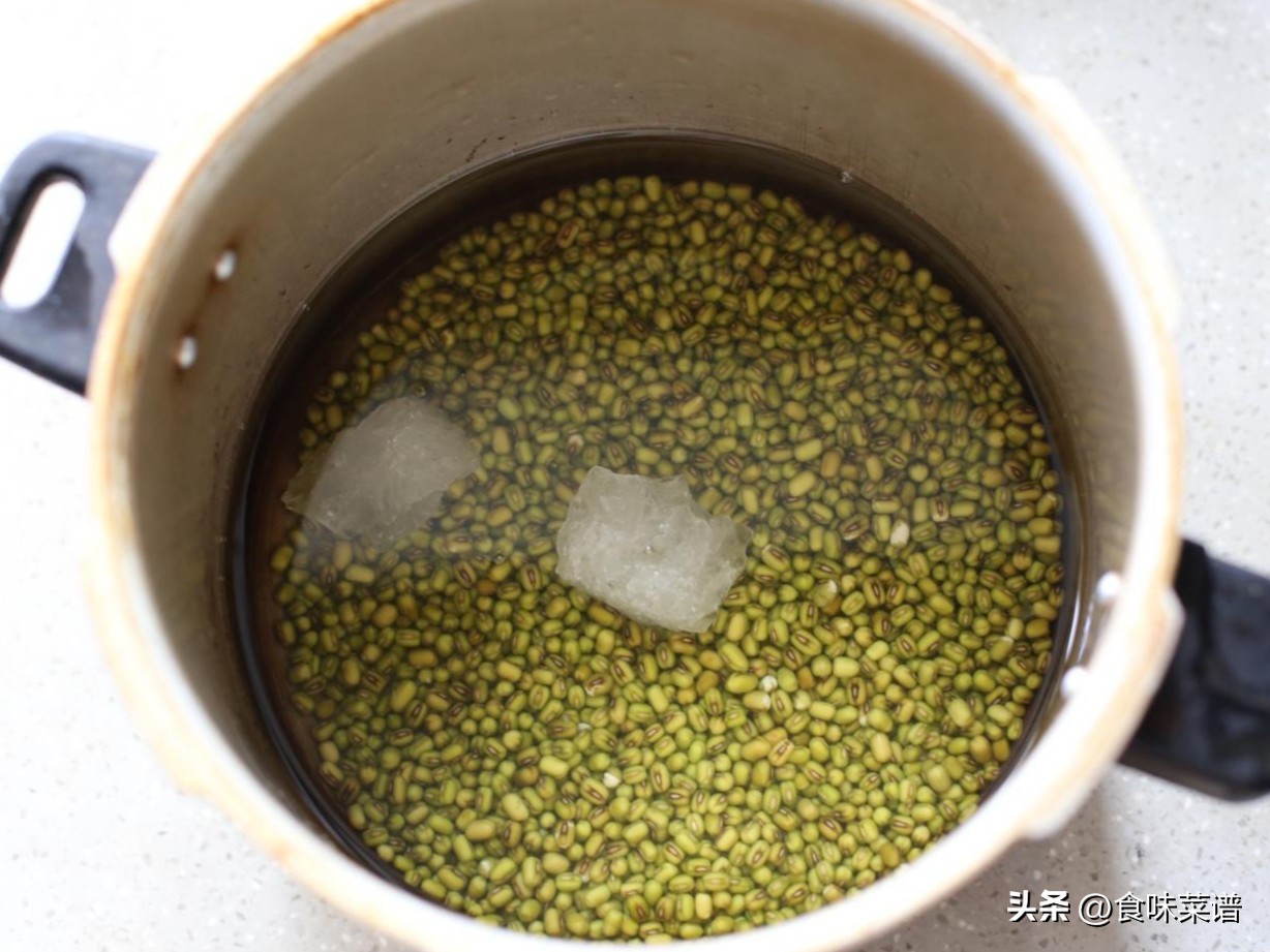 炎热的夏天为了解暑喝什么能解暑,天气超热喝什么汤解暑降温