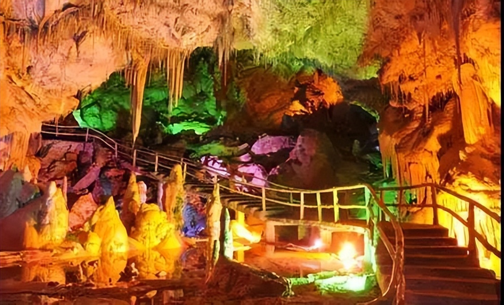 去甘肃旅游最值得去的十大景点 (甘肃16个最值得去的旅游景点)