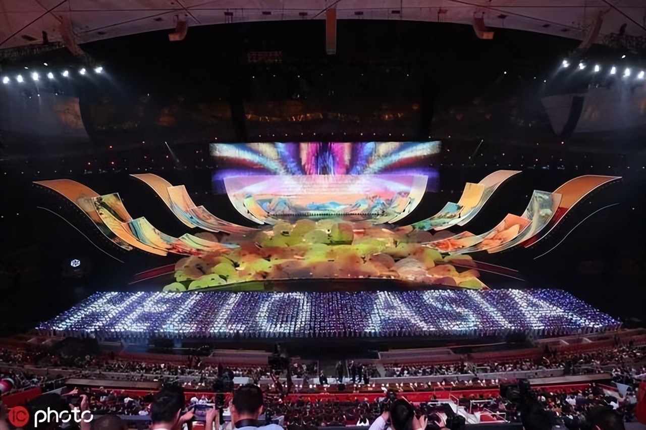 鸟巢耗资,耗资43亿建的鸟巢