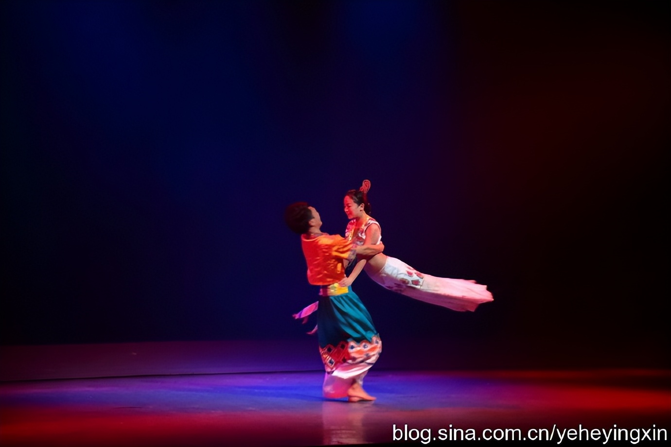 丽江丽水金沙表演好看吗,丽水金沙民族歌舞表演