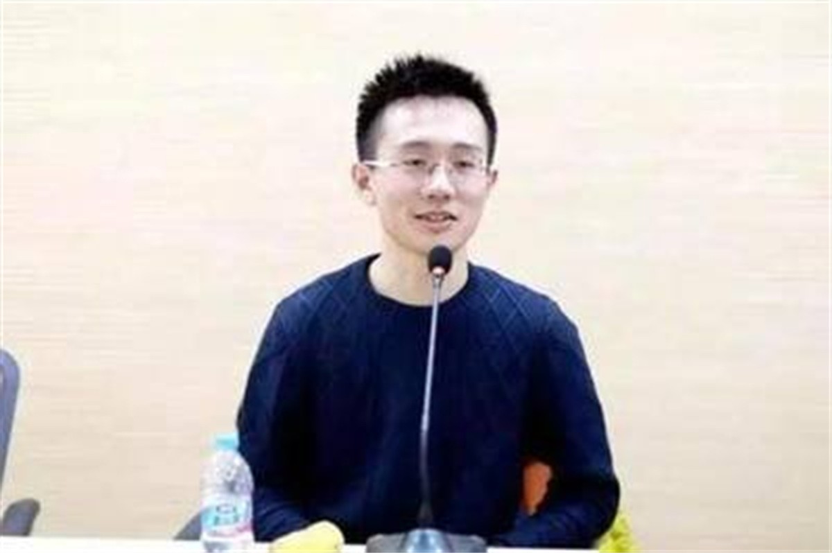 英国天才牛顿德国天才,牛顿爱因斯坦霍金得过诺贝尔奖么