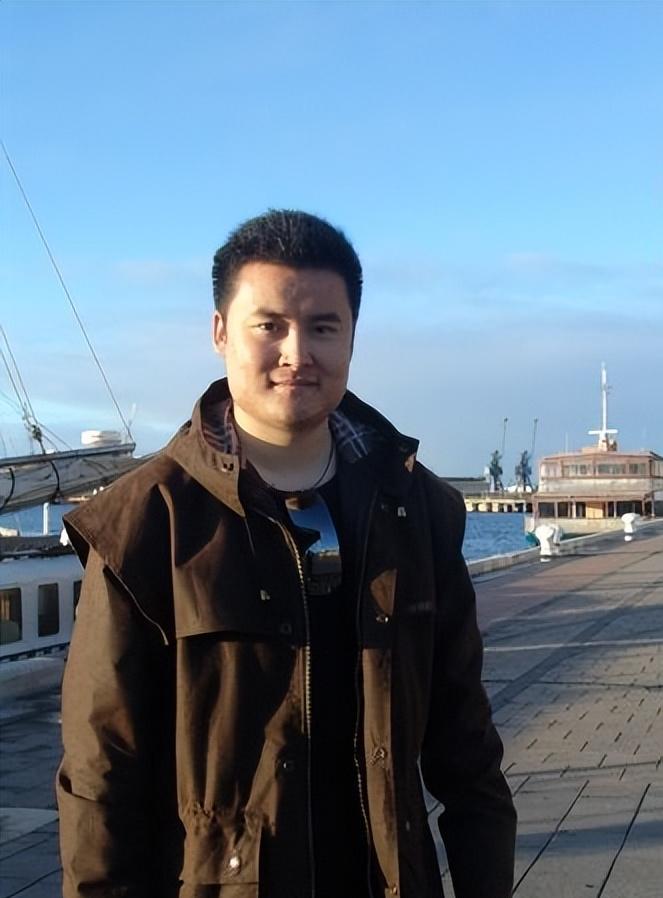 足球评论员贺炜,足球主持人贺炜