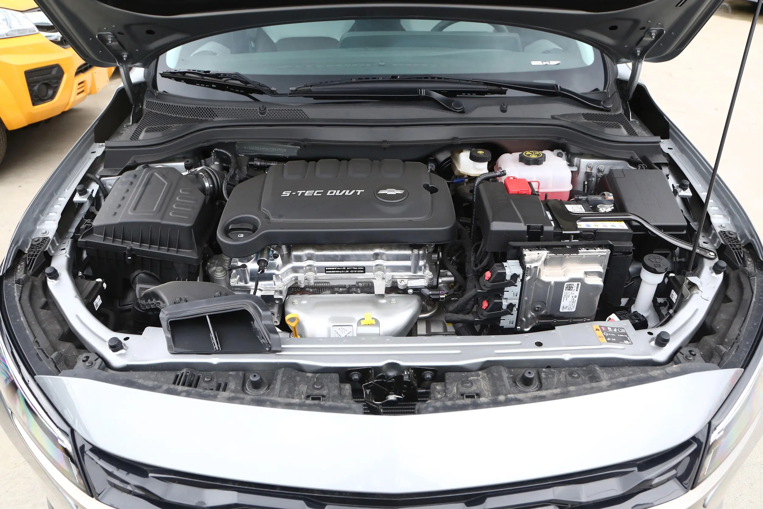 十万预算这三款家轿最多人买,宽敞省油还运动10-15万家轿大推荐