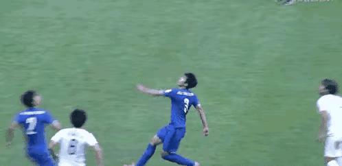 让人震惊的足球视频,让观众都震惊的进球