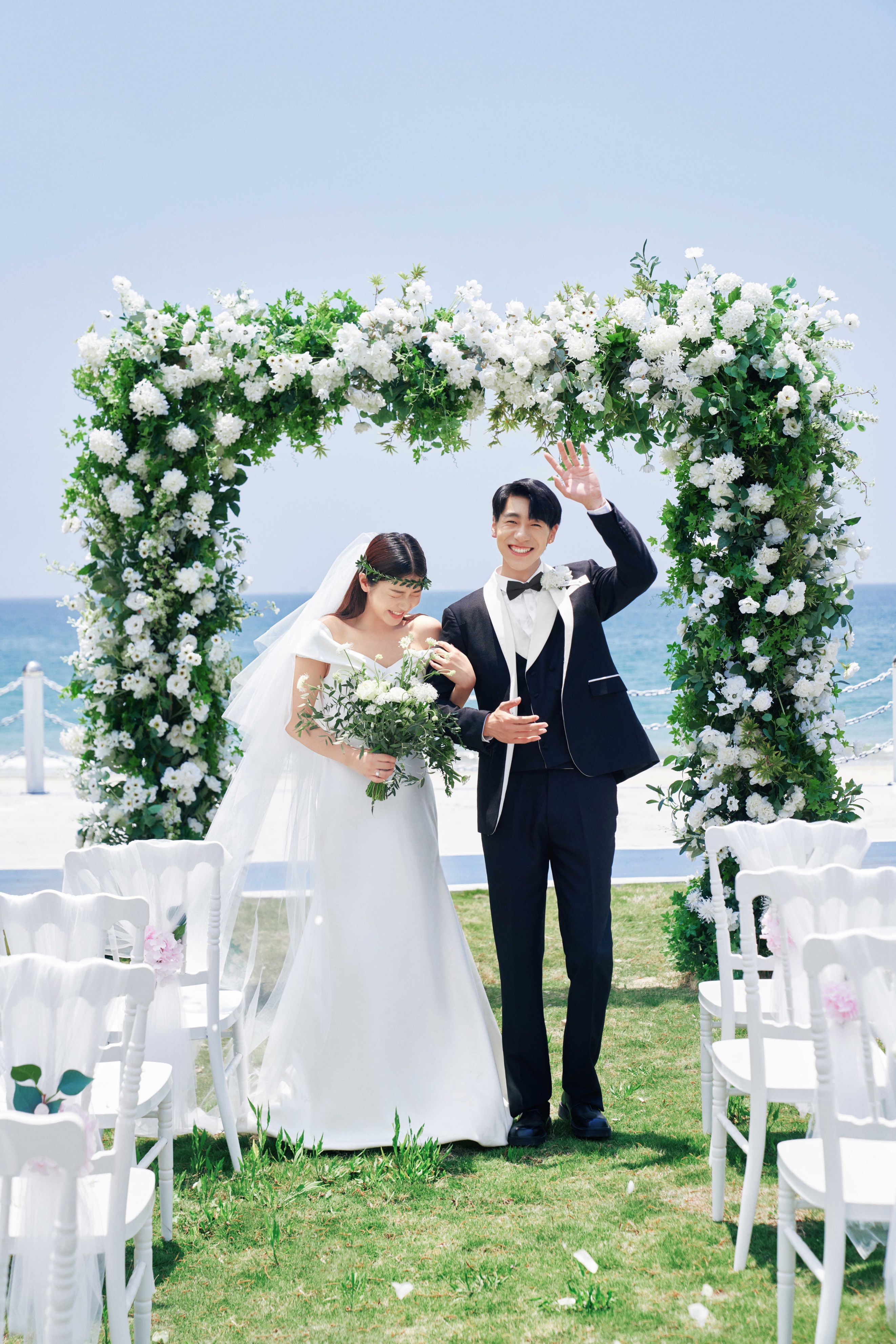 婚礼请柬朋友圈的文案短句干净,婚礼请柬朋友圈文案高质量短句