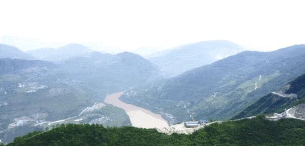 火车内的4个“秘密”：神秘的乘务员规定和震撼的鸣笛传统！