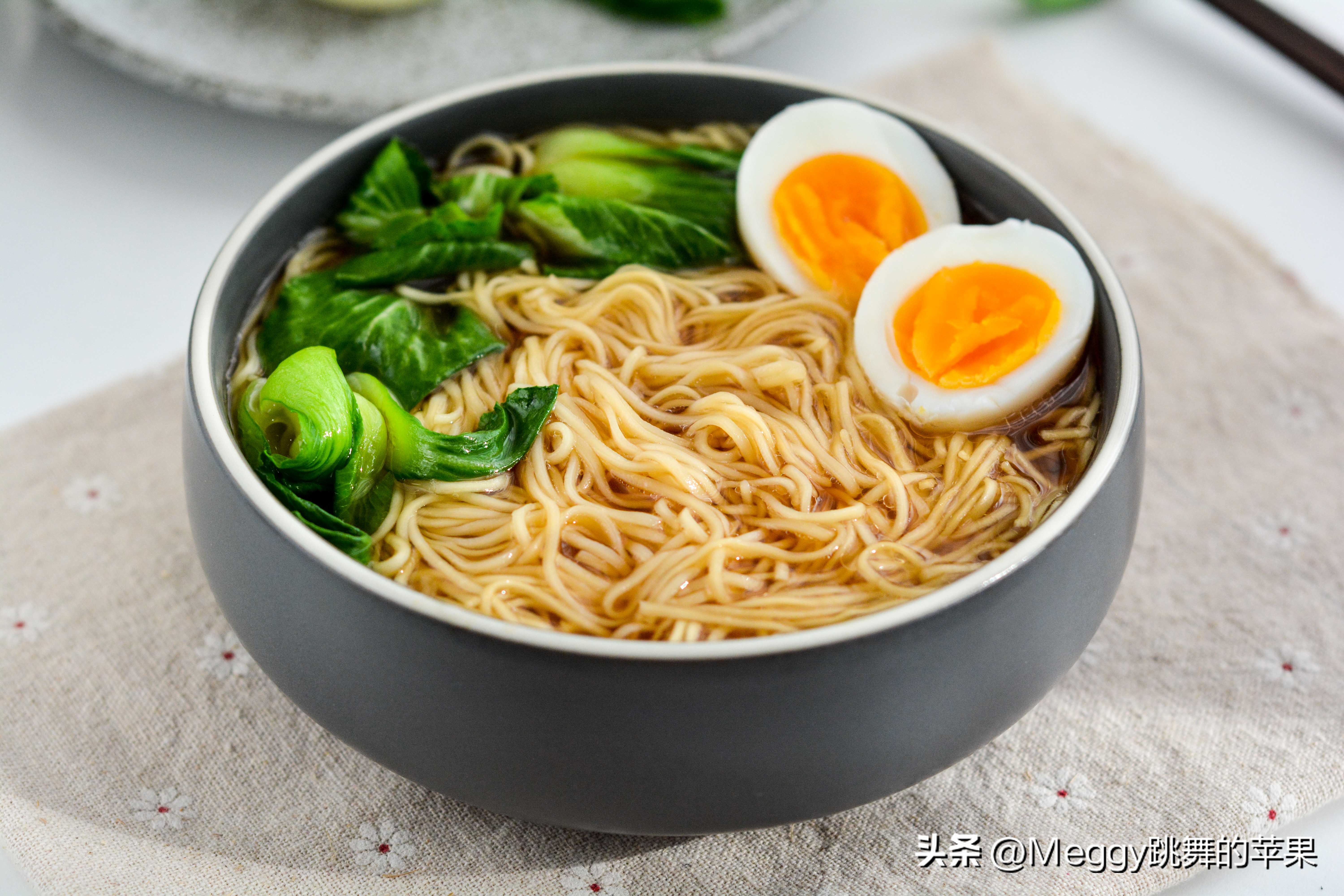 天气越来越凉教你几道汤面做法,立冬多吃饺子有什么讲究