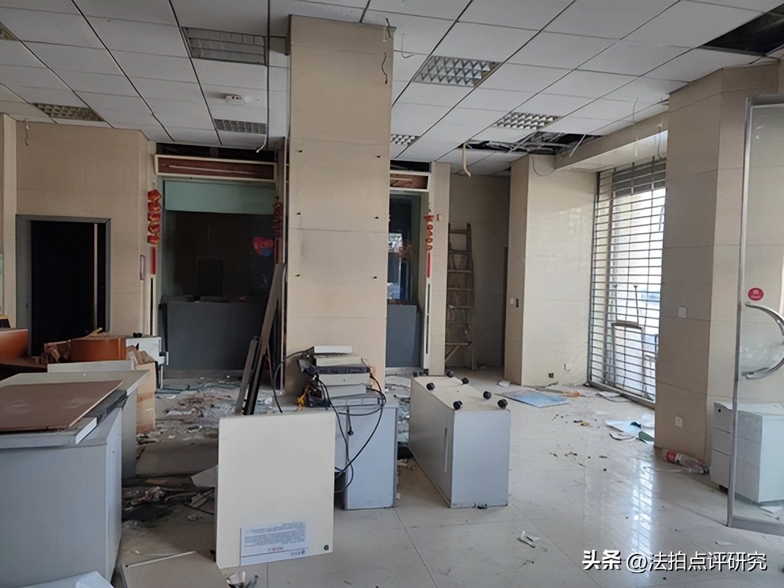 银行被抢7356万新闻,重庆市抢银行的事件