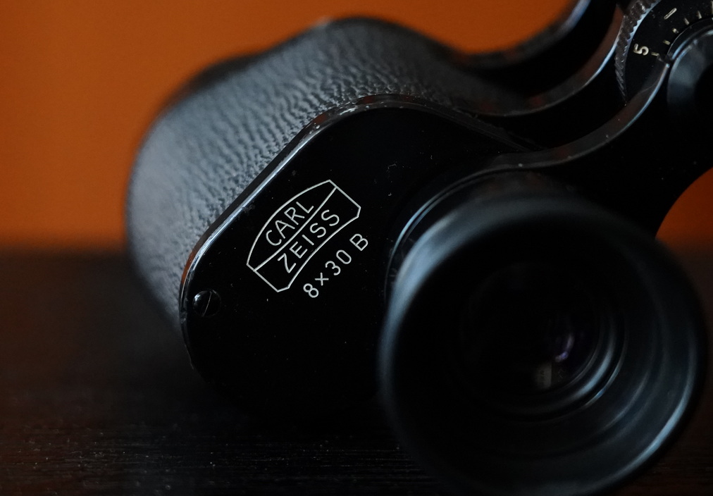 收藏了30年的望远镜,二战时期的军用高倍望远镜