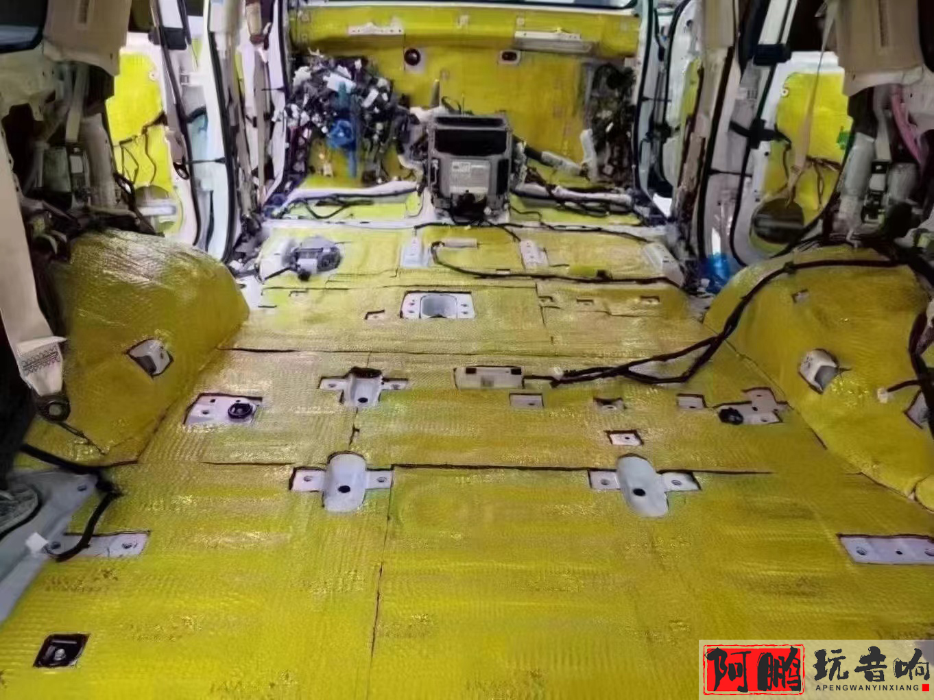 兰德酷路泽隔音效果怎么样,青岛兰德酷路泽音响改装