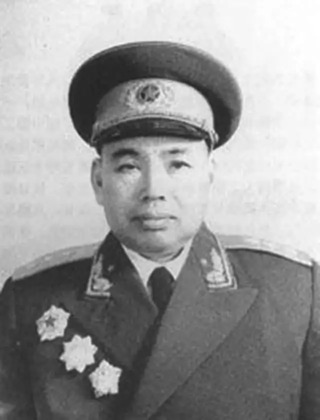 我死后中国会是什么样子？听完*小平邓**回答，毛主席：英雄所见略同