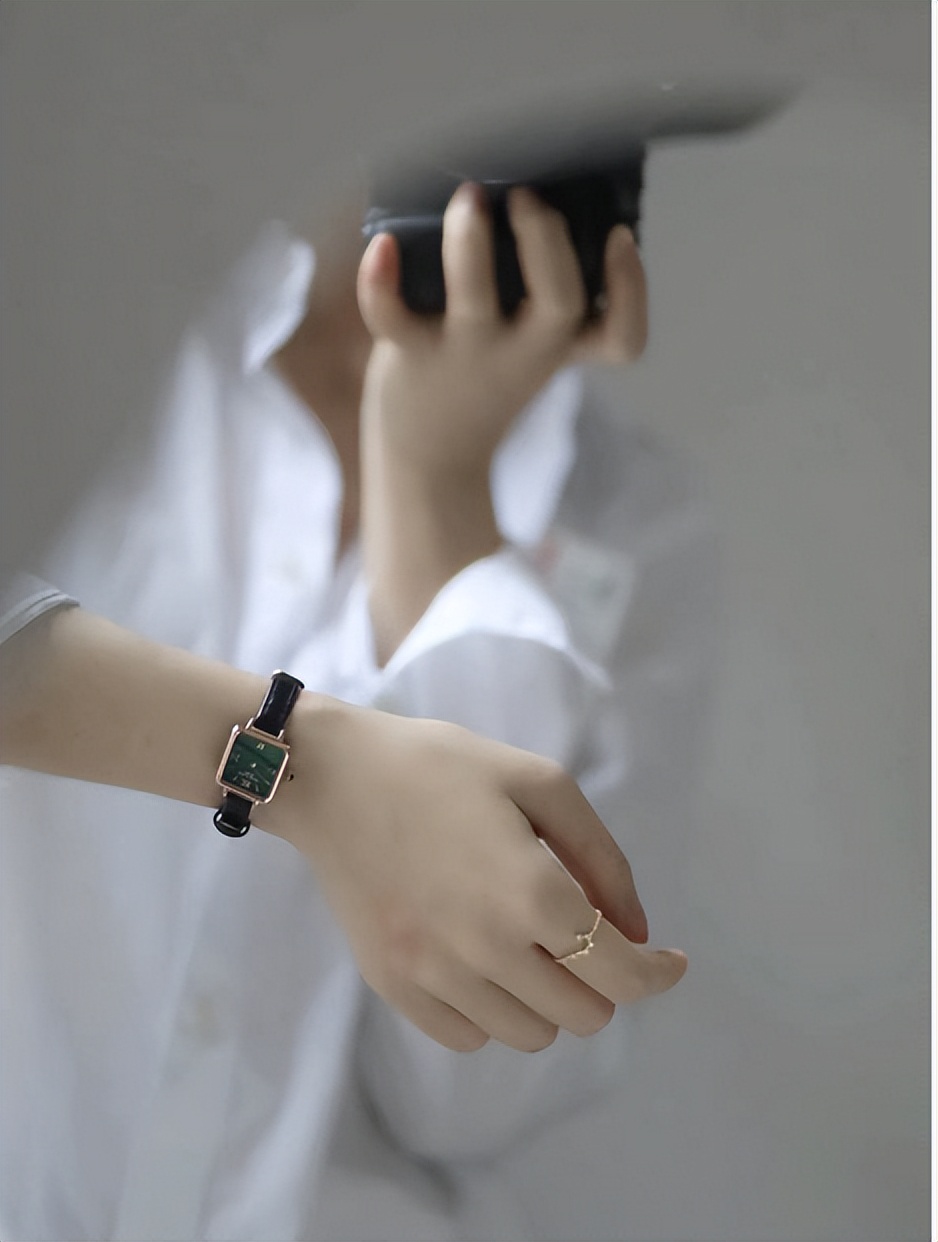 浪琴心月系列月相女士腕表,浪琴月相小姐姐