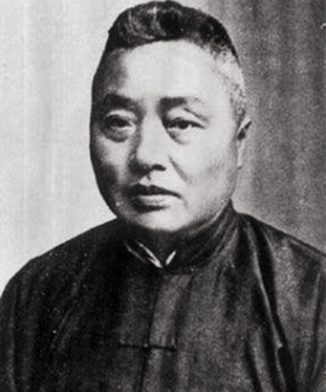 红色资本家荣毅仁:89岁在京逝世,留下4个子女,今独子身价百亿