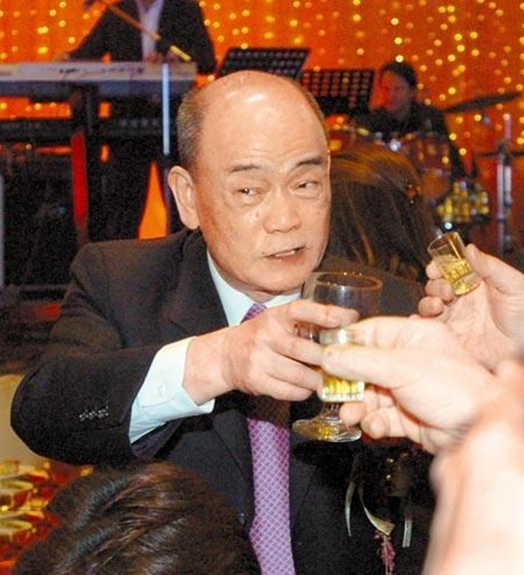 曾经香港黑帮势力猖獗，为何在1997年香港回归后，却销声匿迹了？