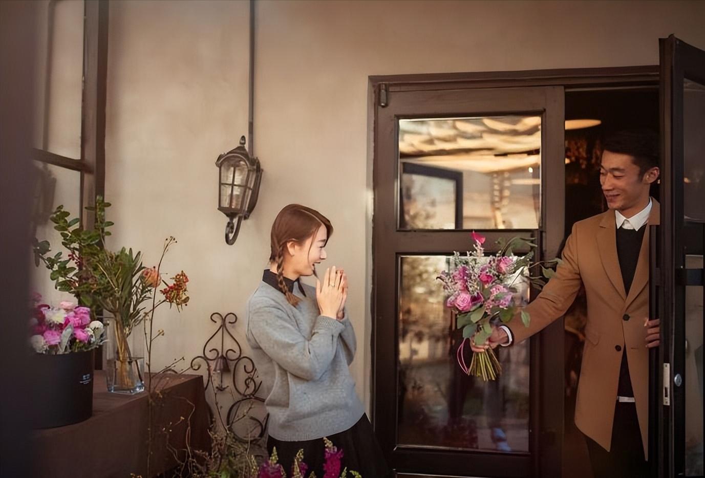 国足太太团斗艳美如画,国足太太团真实身材