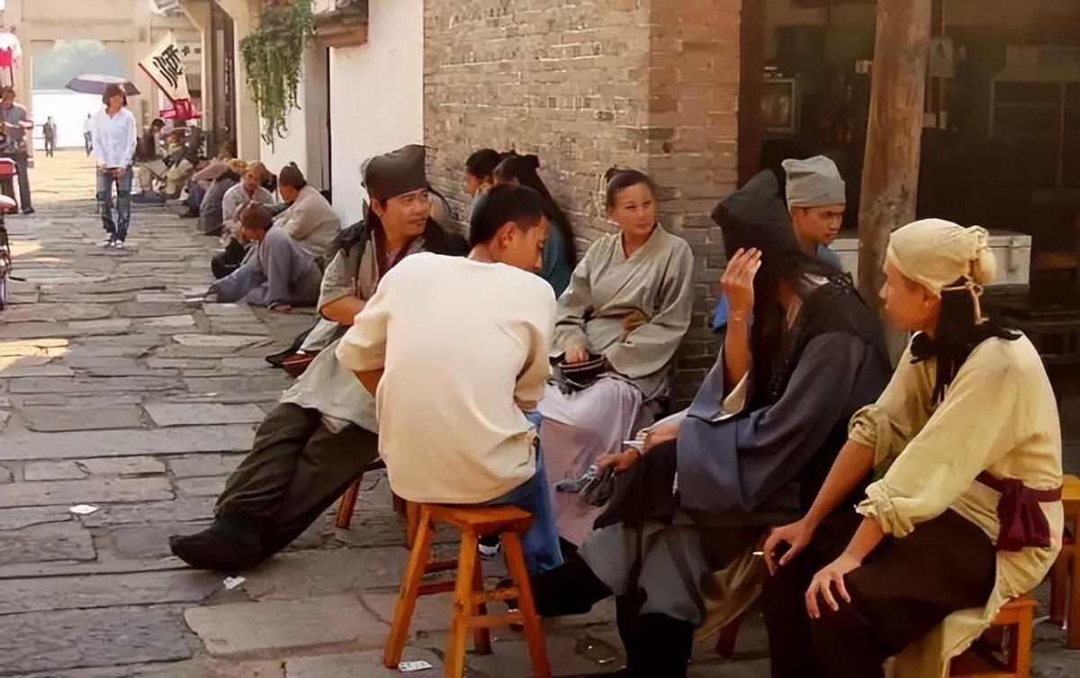 横店群演生活真实写照,实拍横店群演现状