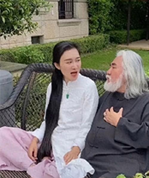 张纪中老婆身材美照,张纪中老婆旧照