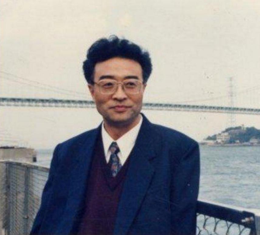 1952年，刘青山贪污上亿被判死刑，13年后，儿子考上清华不敢去