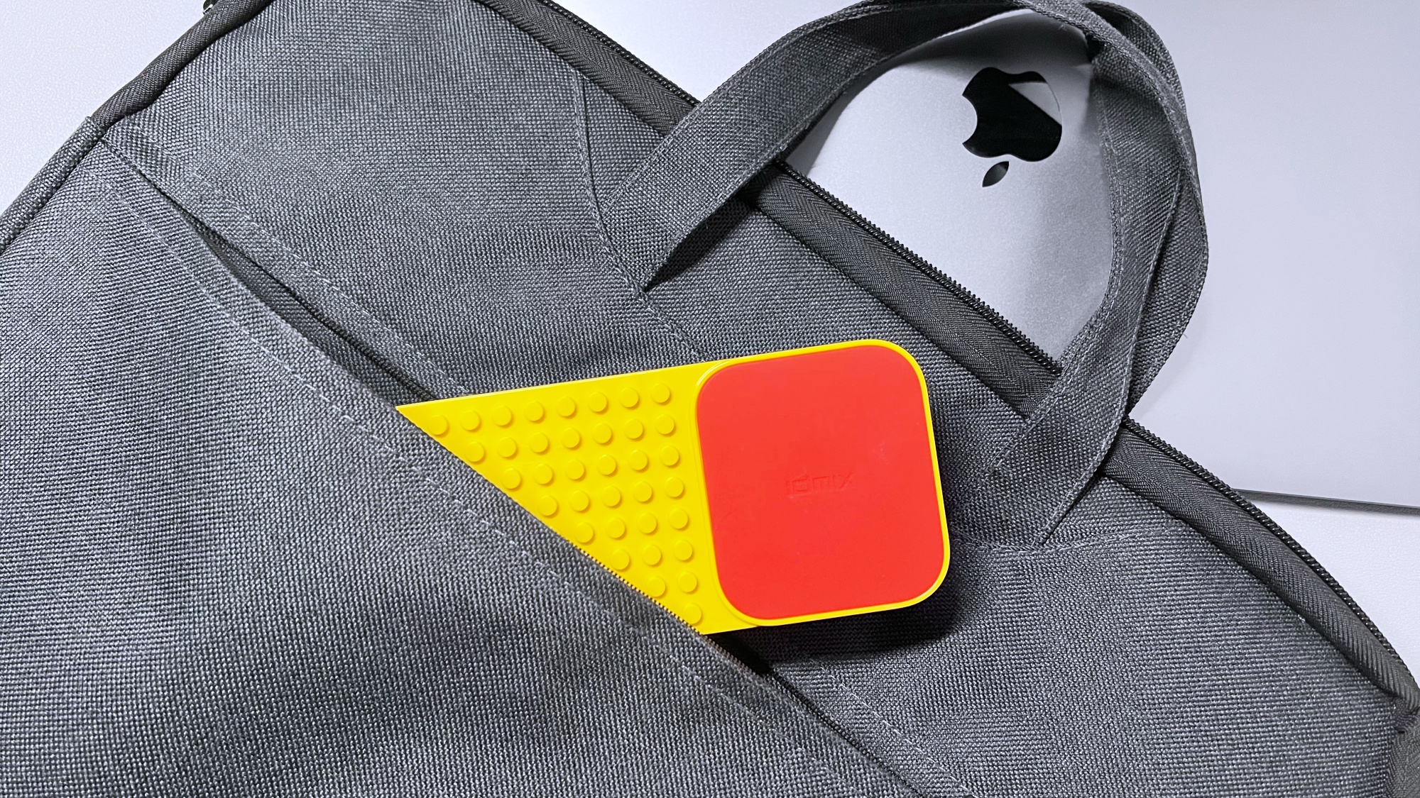 个性化创意“充电站”：IDMIX65W酷玩多功能桌面充