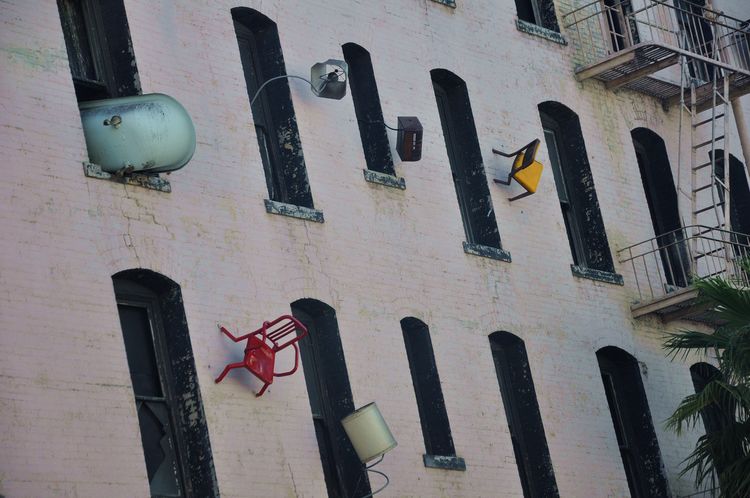 回味旧金山探访成功者的庄园,一种窗口令艾尔卡彭等囚犯备受折磨