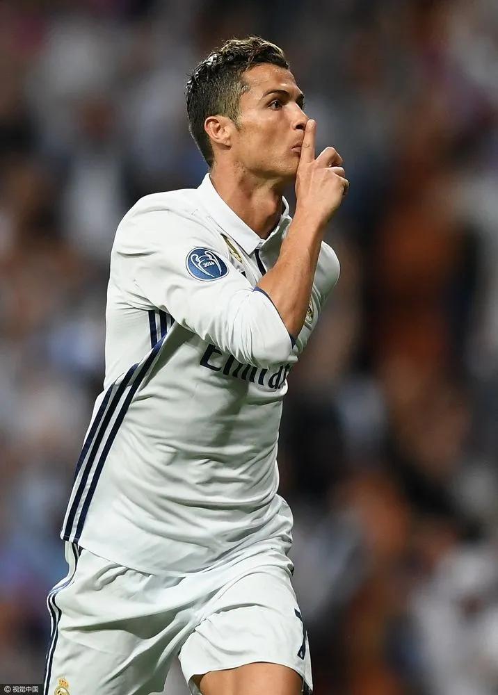 宝刀不老!蒂亚戈.席尔瓦领衔足坛现役35+最强11人皇马成最大赢家