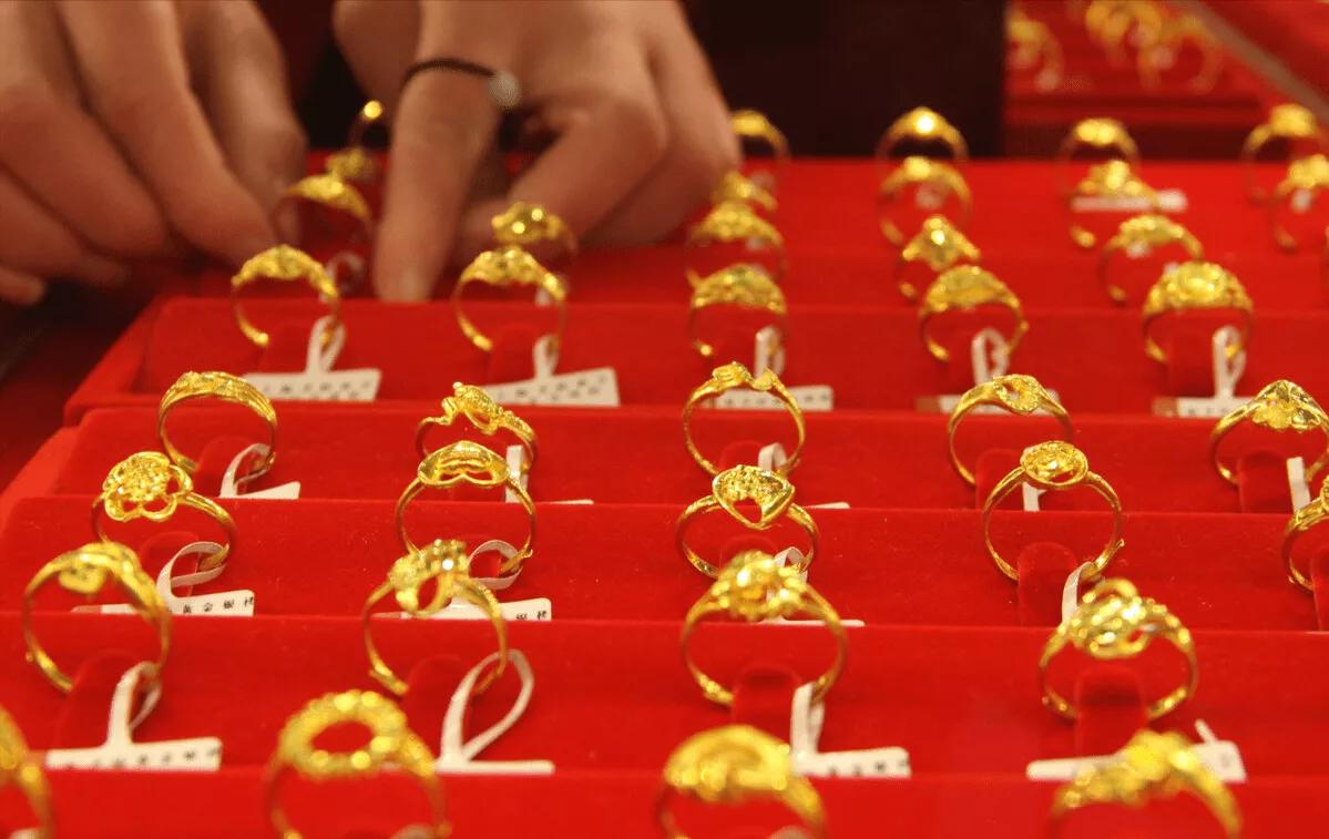 买黄金看成色,买黄金要看清一口价还是按克数