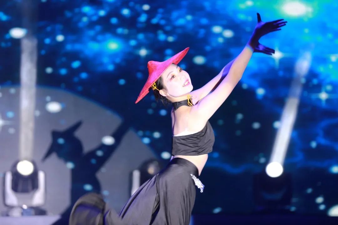 八斗扬帆，为梦起航