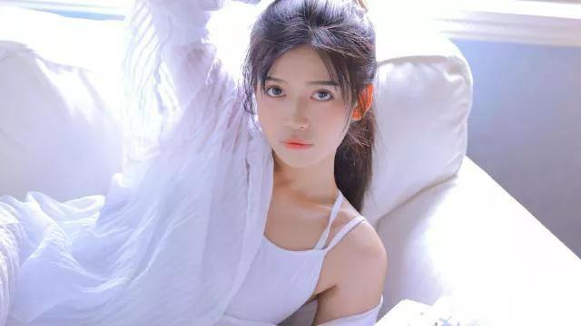 加相亲女孩微信添加写什么理由好,加女生微信的正确方式有内涵