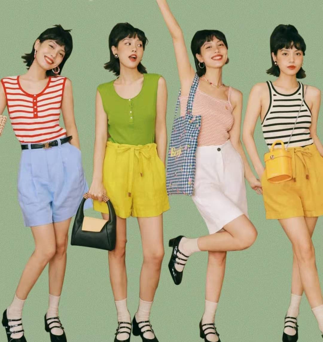 女款修饰腿型裤子,今年流行的中腿裤