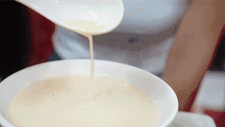 微波炉作为厨房中不可或缺的电器,厨房电器微波炉实用吗