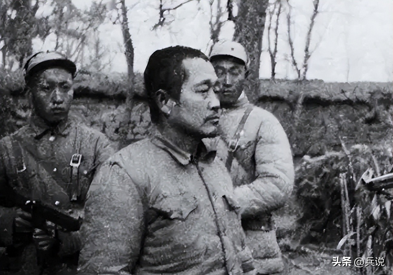 军官乔装打扮,蒋军官