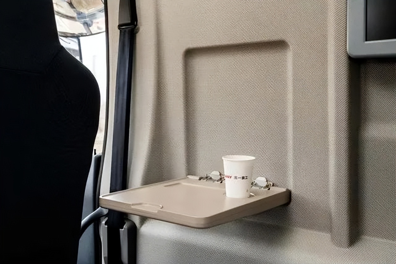 国产平头卡车改生活舱,平头卡车加长版生活舱