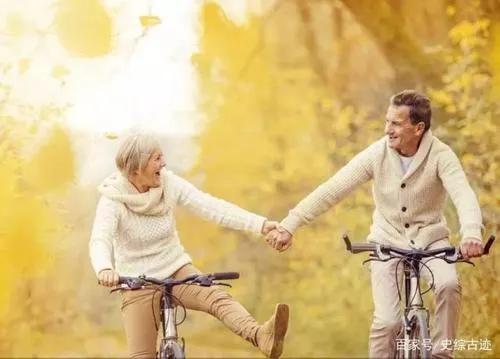 整天怀疑老公的女人怎么办,成天怀疑老公的女人