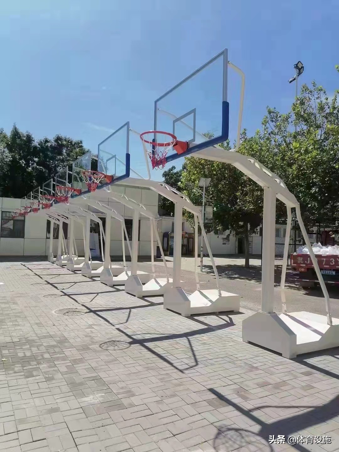 地埋式固定篮球架篮球架子价格,地埋篮球架改移动篮球架