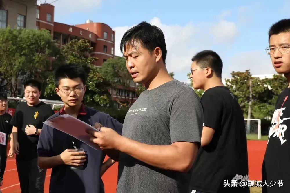 体育教师艺体教研活动,体育教师基本功集体特色展示