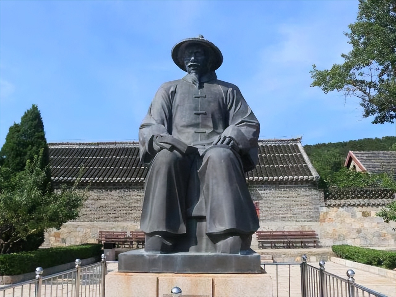 民族英雄丁汝昌自杀殉国，竟被污投降日本！到底是谁如此恶毒？