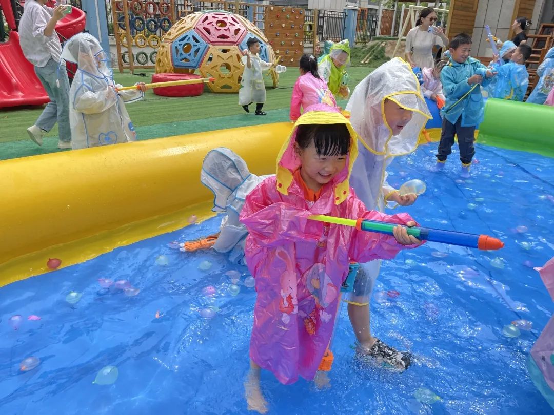 倾听儿童相伴成长六一节视频,六一儿童游玩活动