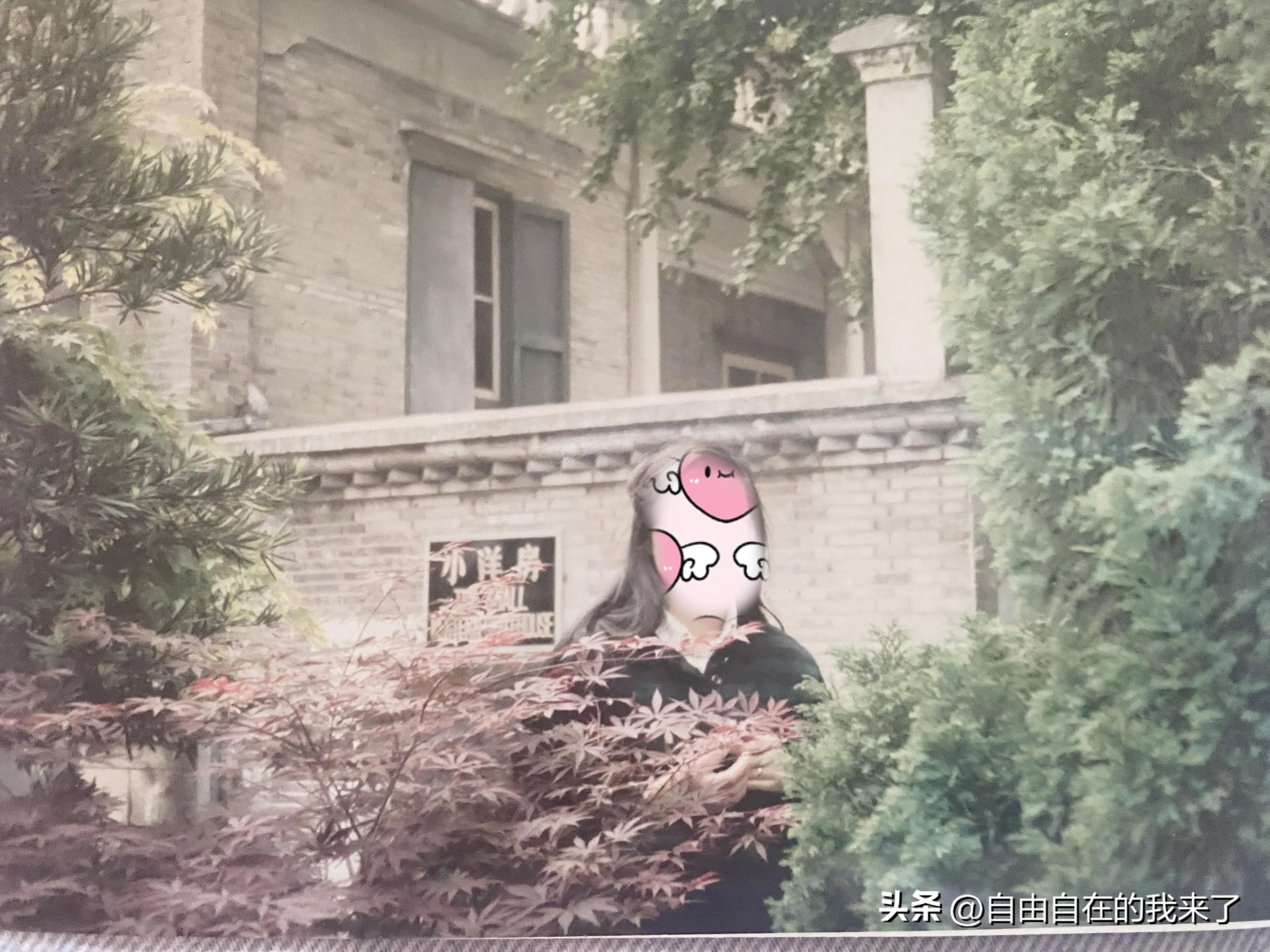 三十多年前，和老头恋爱时去奉化溪口游玩，买的爱的信物珍藏至今