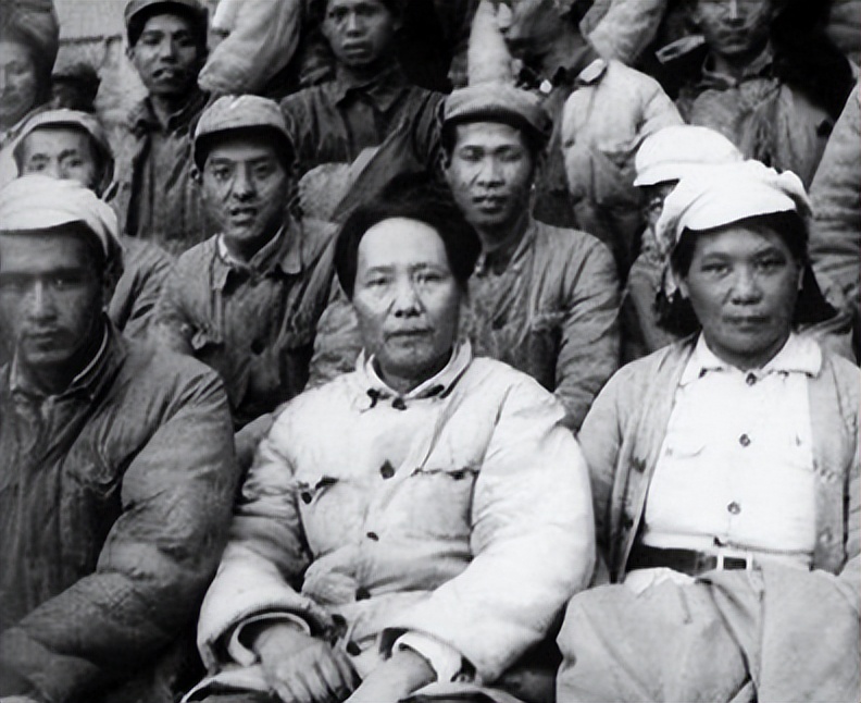 对*党**忠诚,屡立大功的红将军,为何被毛主席批评并当成反面教材?