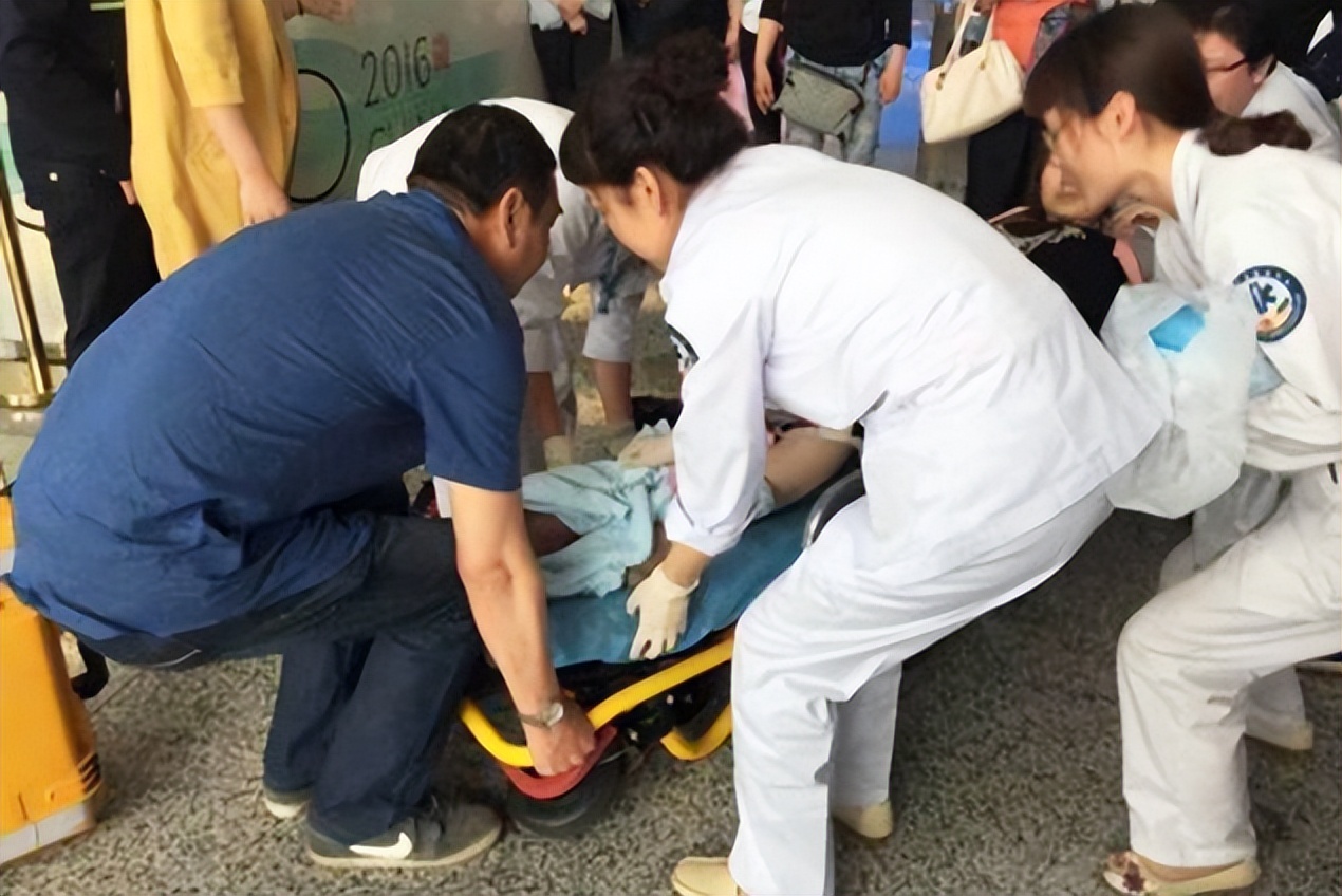 上午生宝宝跟下午生哪个好,上午生孩子真的比下午好吗