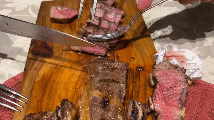 花了6000元在海上吃西餐,花了8000块钱到河里面吃一顿饭