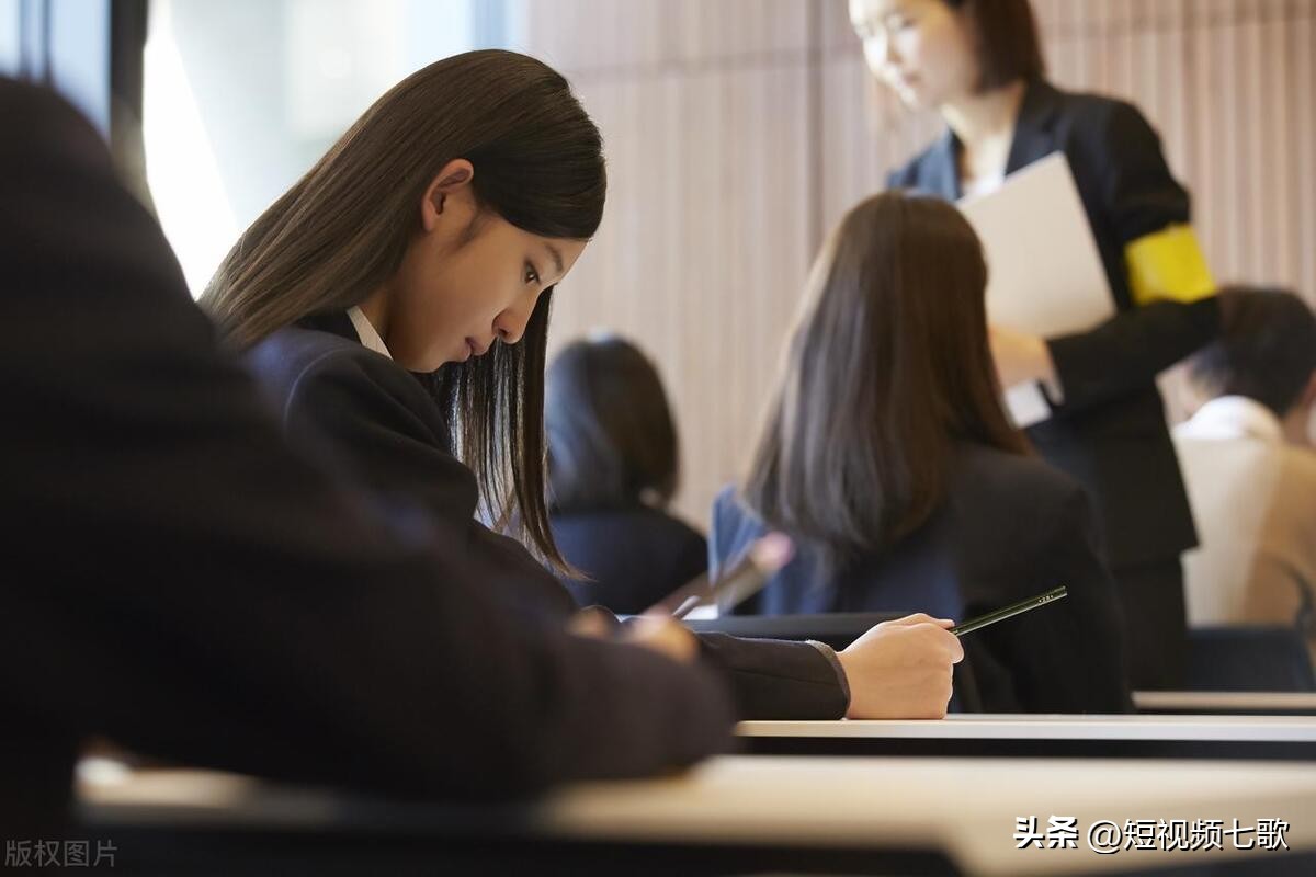 全媒体运营师到底是个怎样的职业,新媒体运营职业定位