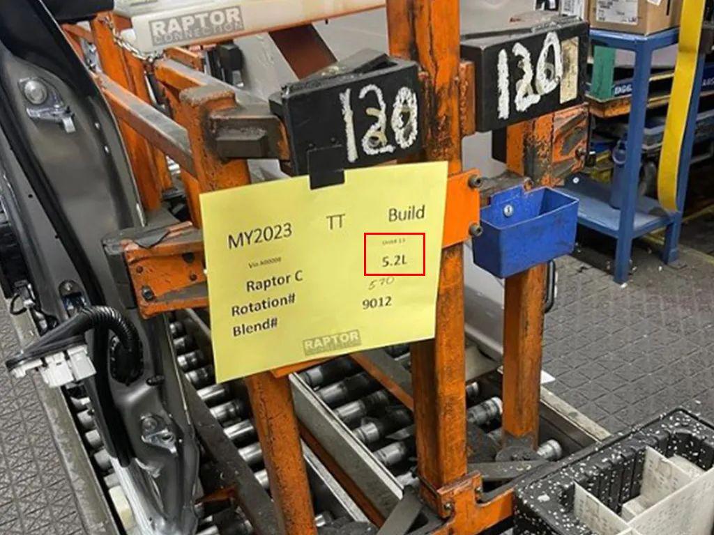 开拓者和宝马3系怎么选,雪佛兰开拓者ev多少钱