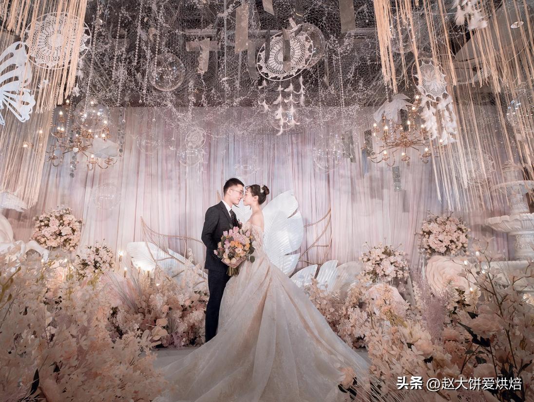 浙江一土豪去广东参加婚礼，因为随礼遭网友热议，这是咋回事？